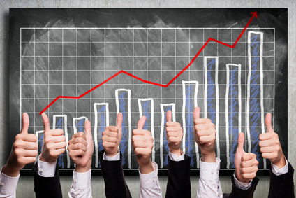 Top-Daumen vor positiver Statistik