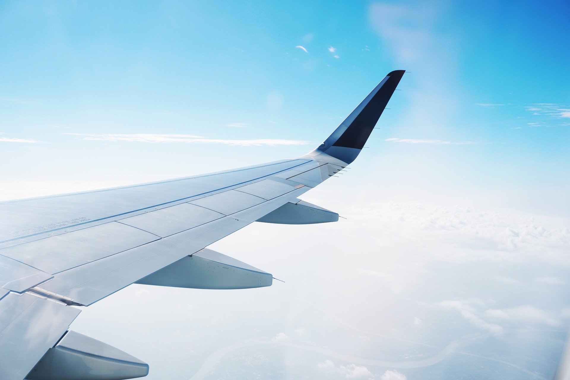 airplane-1670266_1920